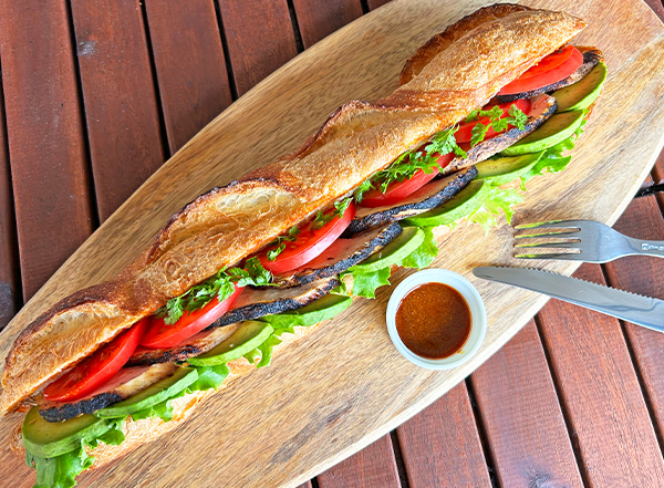 スパイシーさがやみつきの味！地中海生まれのハリッサ　